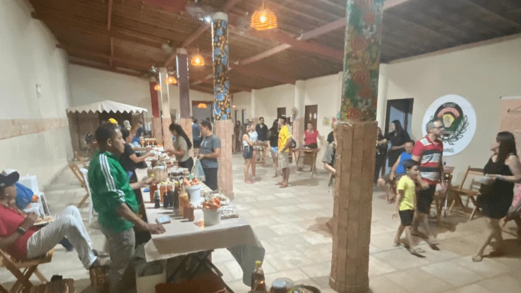 TERCEIRA EDIÇÃO DA FEIRA DA REFORMA AGRÁRIA EM QUIXADÁ.