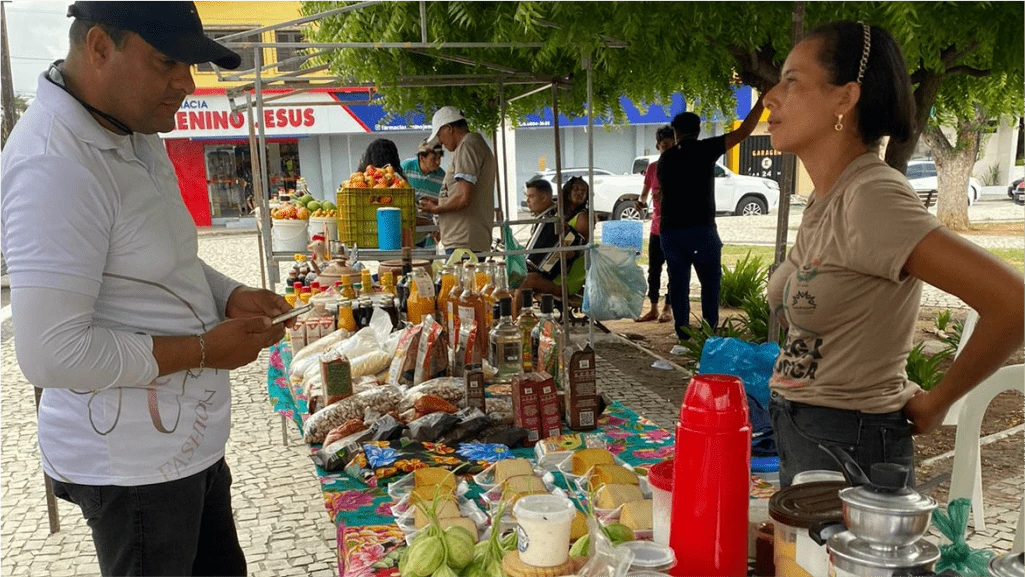 A IV EDIÇÃO EM 2024 DA FEIRA AGROECOLÓGICA DE QUIXADÁ TEVE ATÉ UM FORROZINHO!.